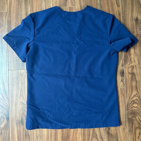 Figs Mens Navy Blue Leon Classic Three-Pocket Scrub Top - Picture 3 of 3